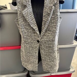 Women's Gray Tweed Sleeveless Jacket mp21